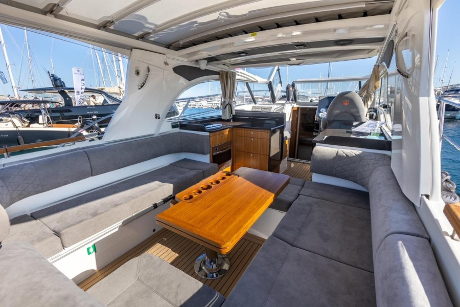 Photo #20 - Marex 360 CABRIOLET CRUISER (Ela) in Atene - 3077