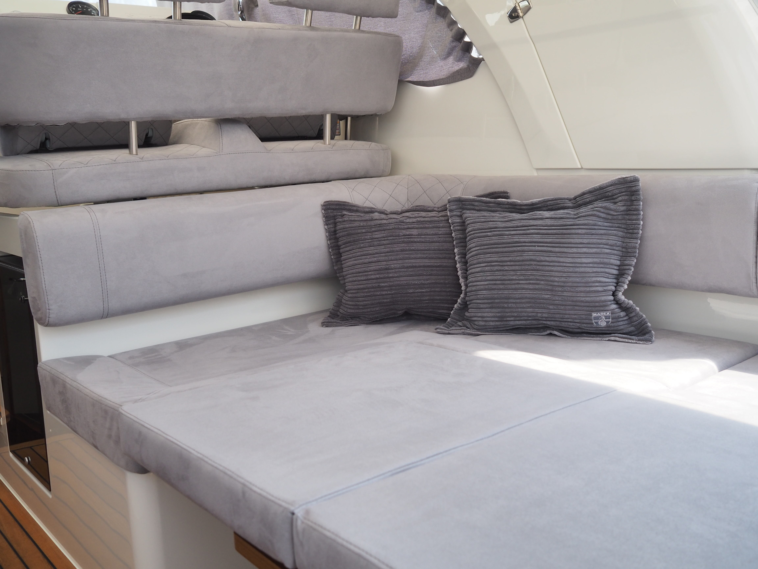 Photo #26 - Marex 310 SUN CRUISER (PEPPER) in Lavrion - 3078