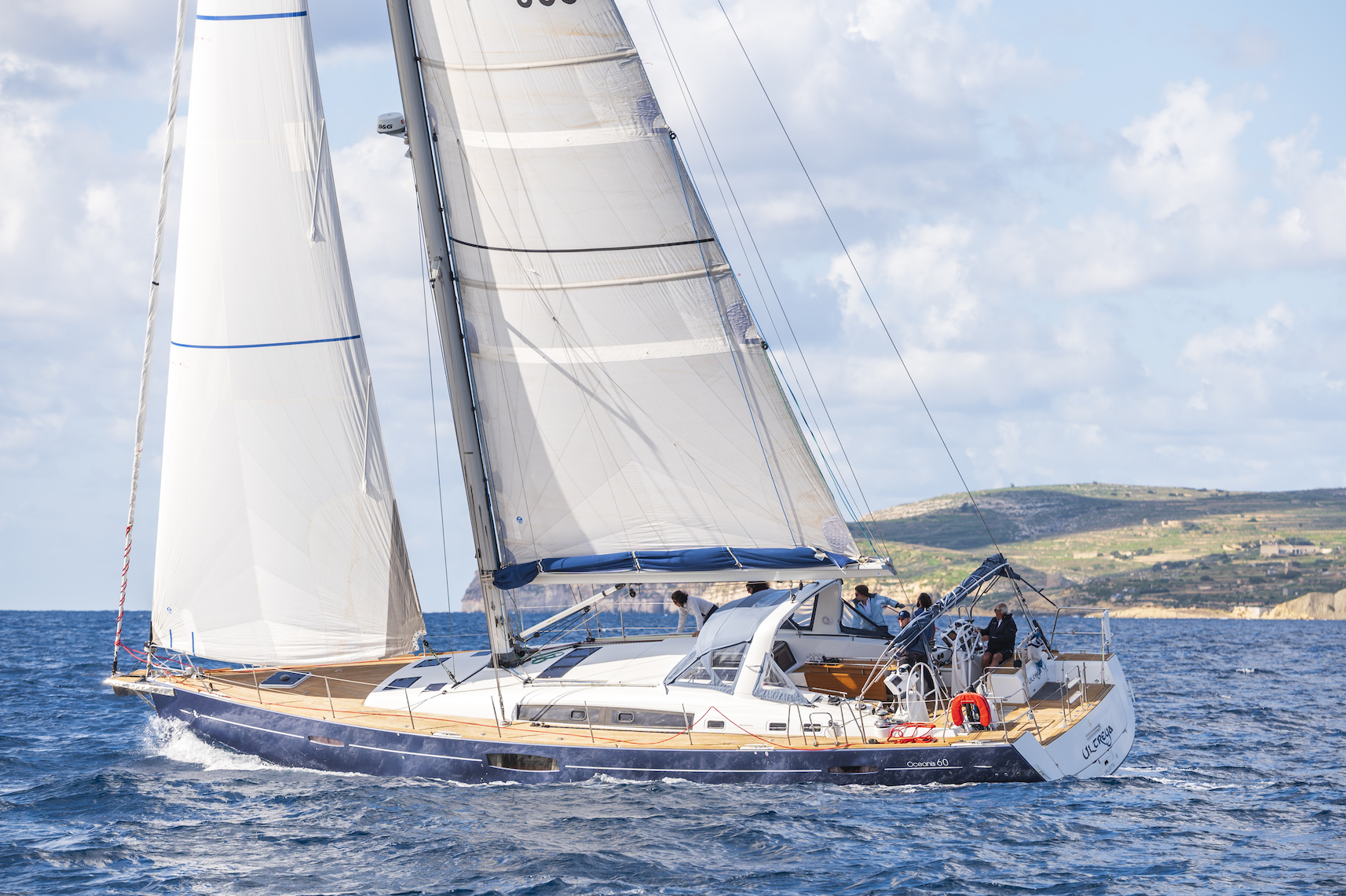 Photo #10 - Beneteau Oceanis 60 (Ultreya) en Fort-de-France - 3092