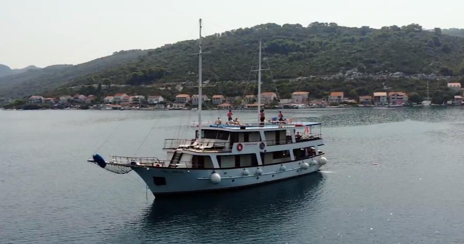 Photo #8 - Mini cruiser (OTAC NIKOLA) in Split - 3104