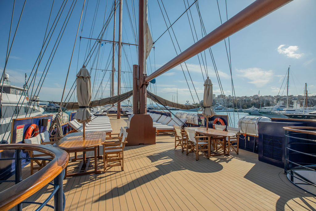 Photo #21 - Motor Sailer (Galileo) in Atene - 3105