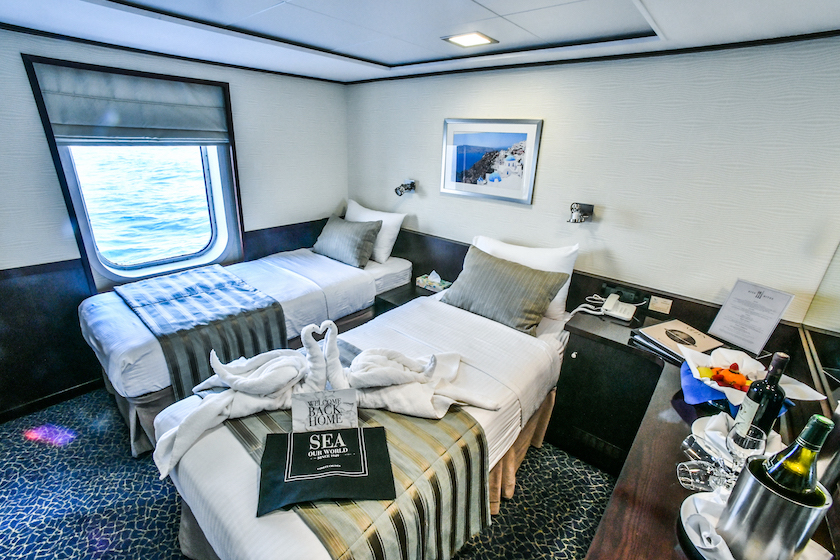 Photo #11 - Motor Yacht (Harmony V) in Athen - 3106