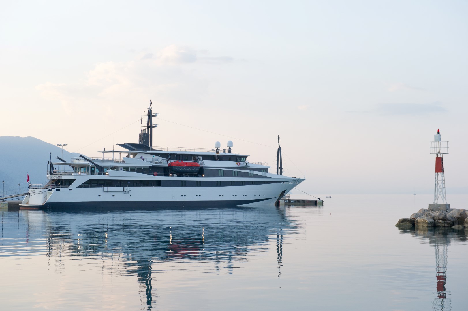 Photo #11 - Motor Yacht (Variety Voyager) en Naples - 3107