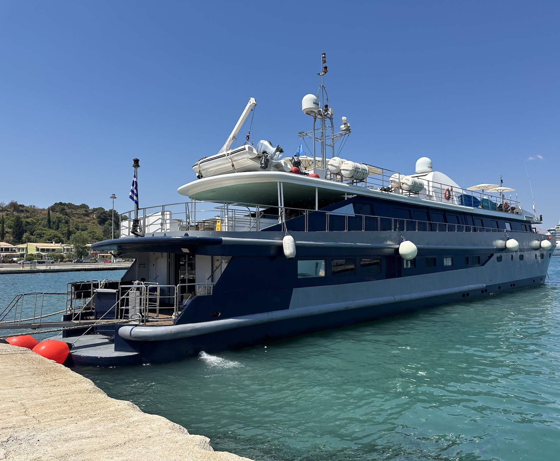 Photo #3 - Motor yacht (Harmony G) in Athen - 3108