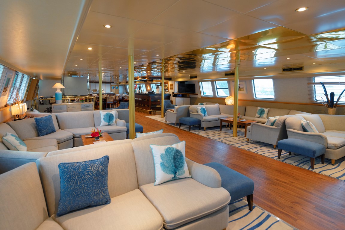 Photo #10 - Power catamaran (Pegasos) in Mahe - 3111