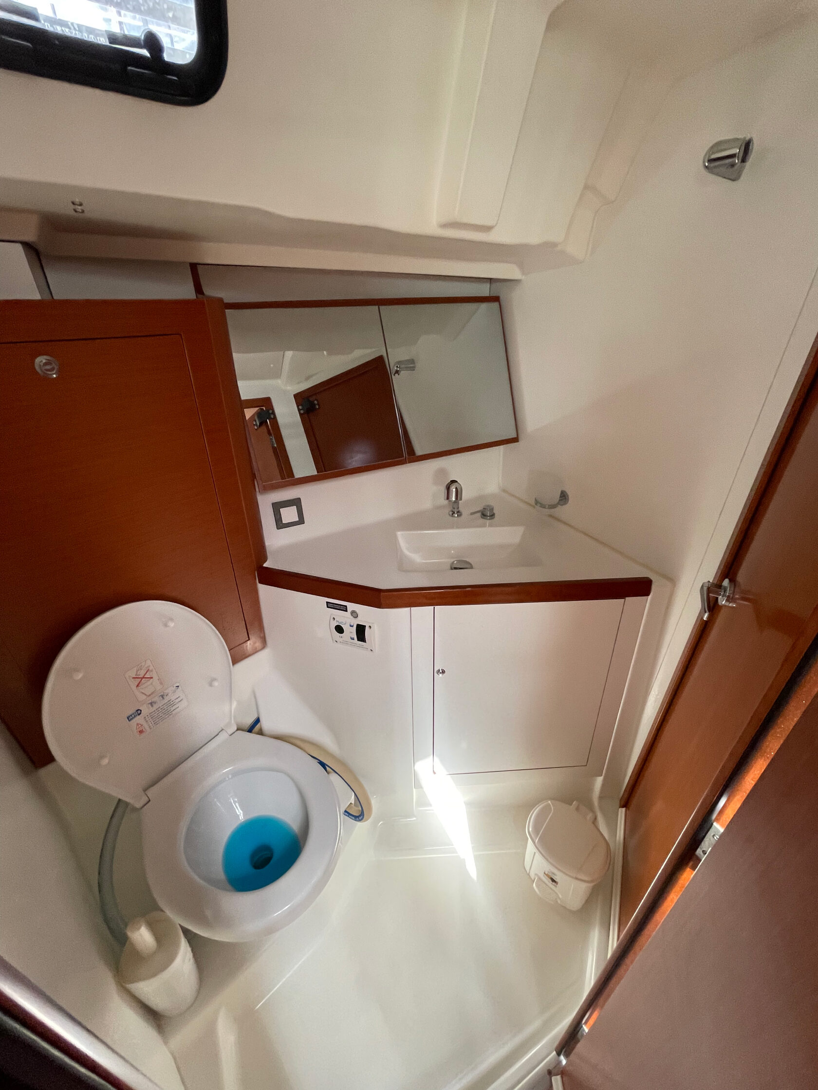 Photo #9 - Oceanis 46.1 (Premium sailing) in Atene - 3134