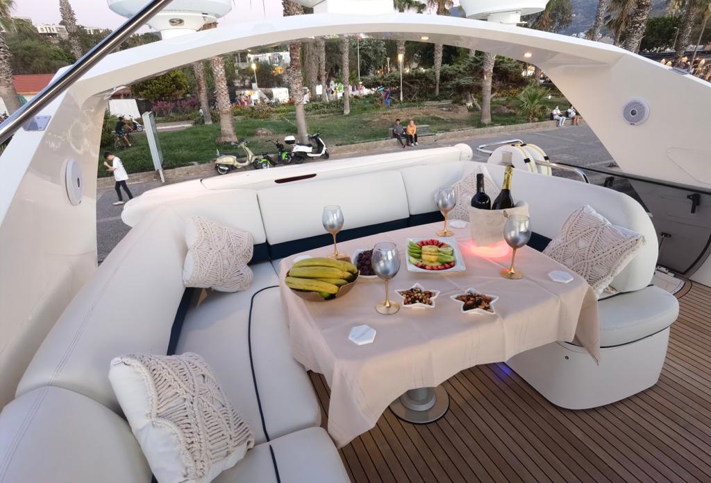 Photo #8 - Princess V65 (Motorboat D) in Bodrum - 3196