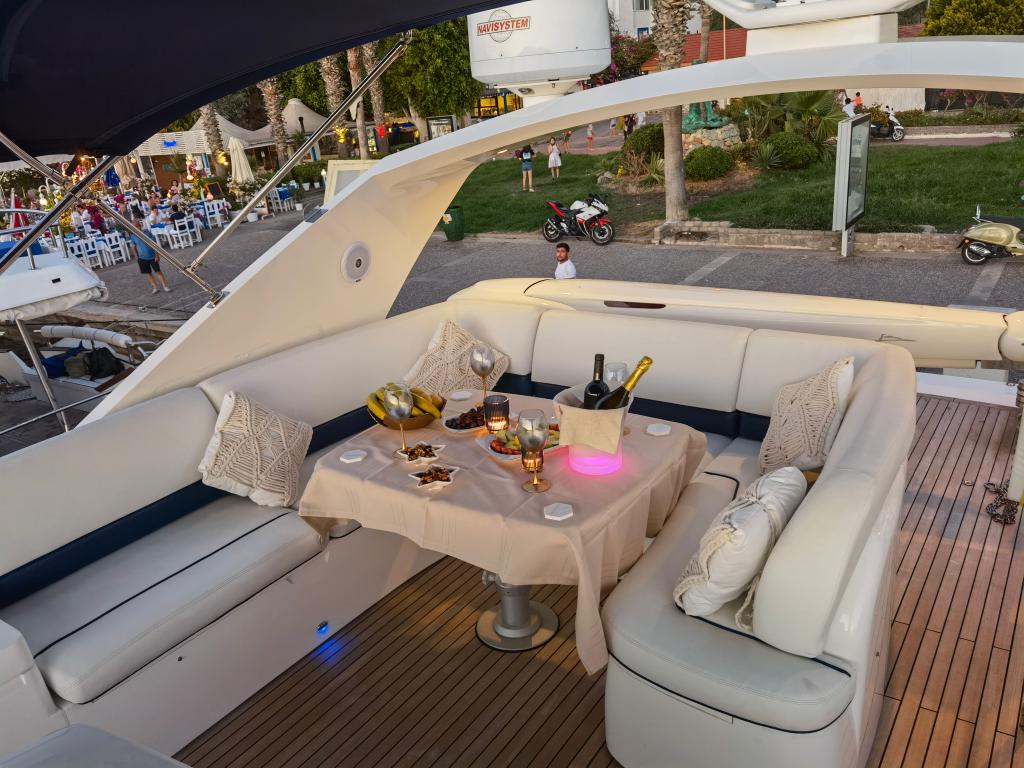 Photo #9 - Princess V65 (Motorboat D) in Bodrum - 3196