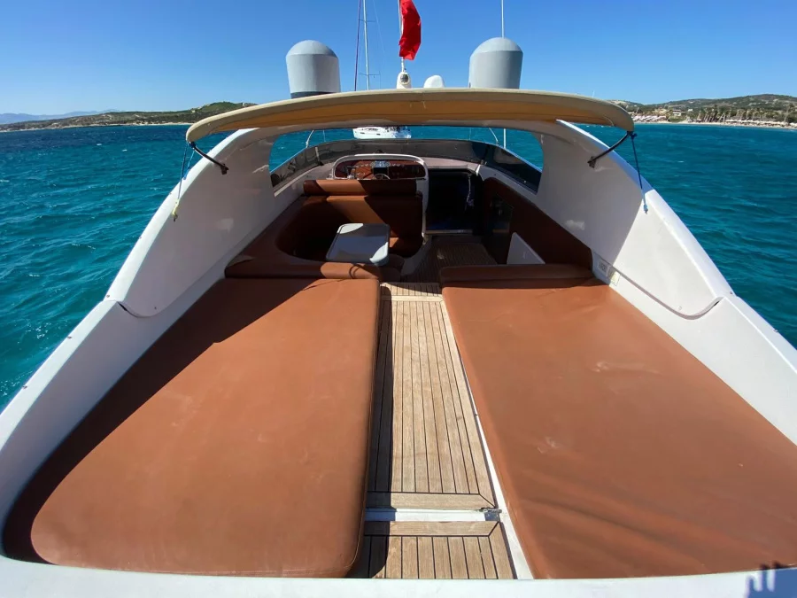 Motorboat Tullio Abbate 54 Exception (Sport Cruiser)  - 11