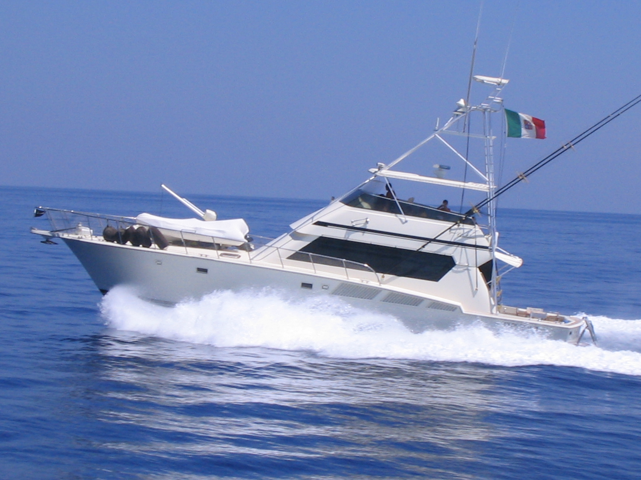 Photo #4 - Hatteras 58 C (GRANDECHARLIEMAX) en Poltu Quatu - 3206