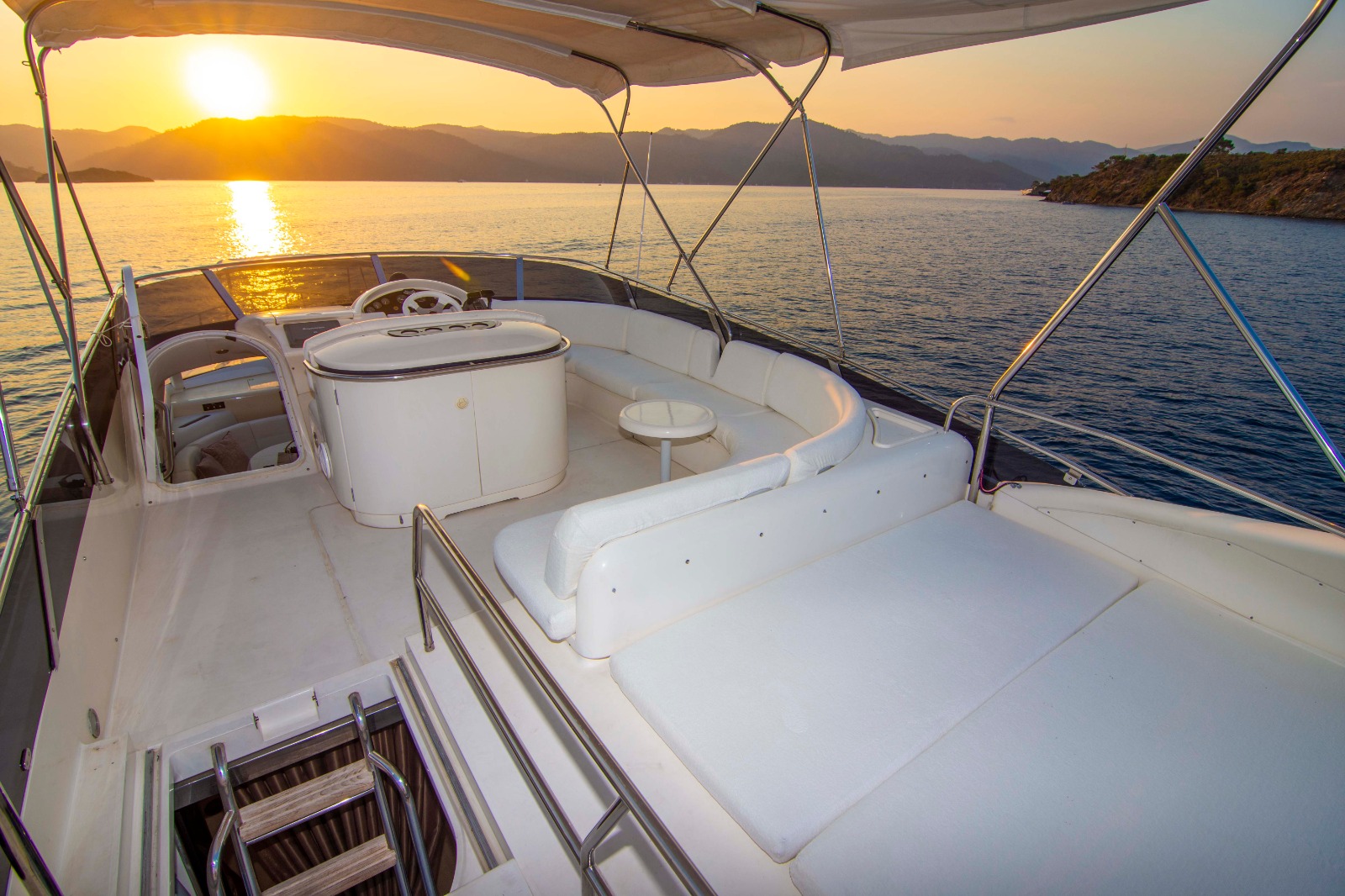 Photo #10 - Princess 56 Flybridge (NateWhite) en Gocek - 3227