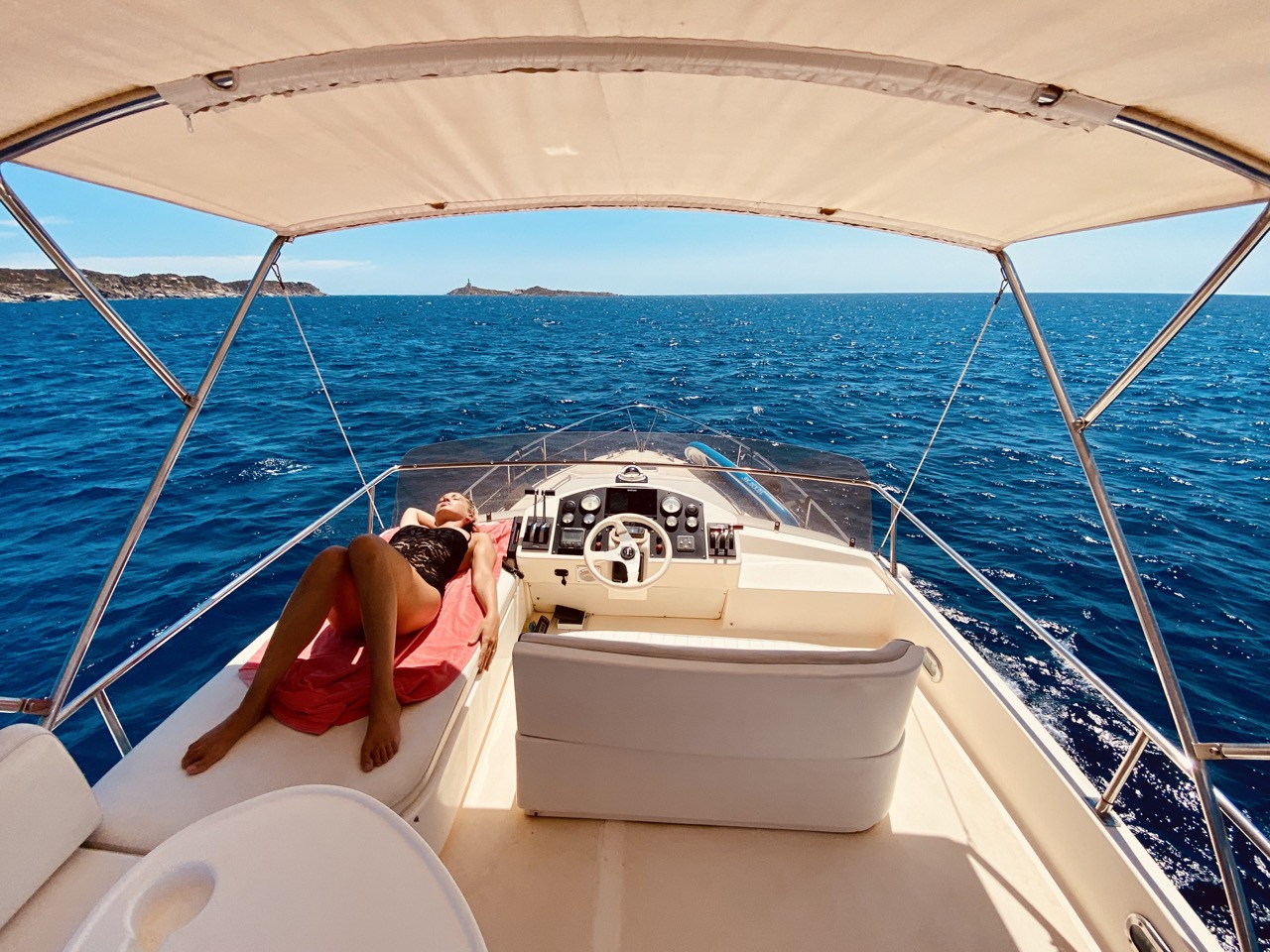Photo #24 - Alpa Yachts 42 Fly (KORAL) in Villasimius - 3240