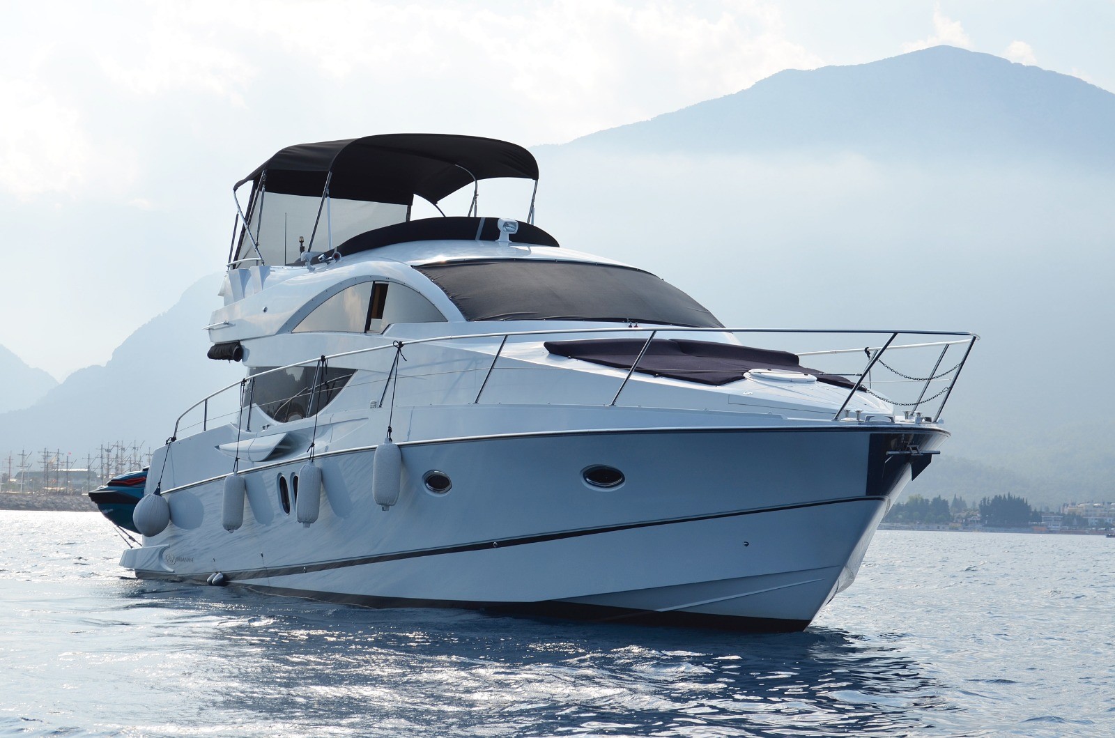 Photo #25 - NUMARINE 55 FLY (LIBERTY TOP) en El Arenal - 3241