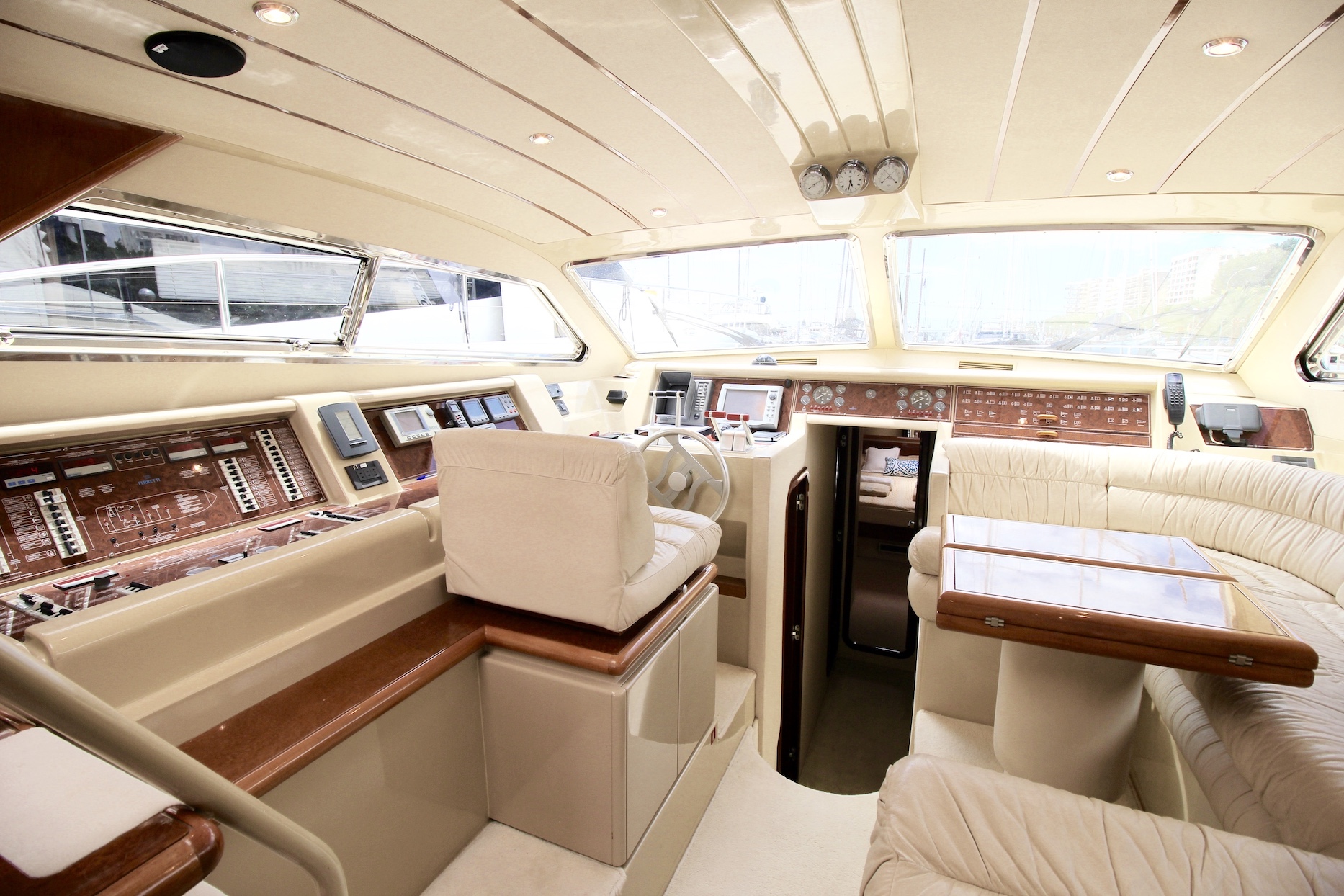 Photo #8 - FERRETTI 175 FLY (TRES SIRENAS) in Palma - 3242