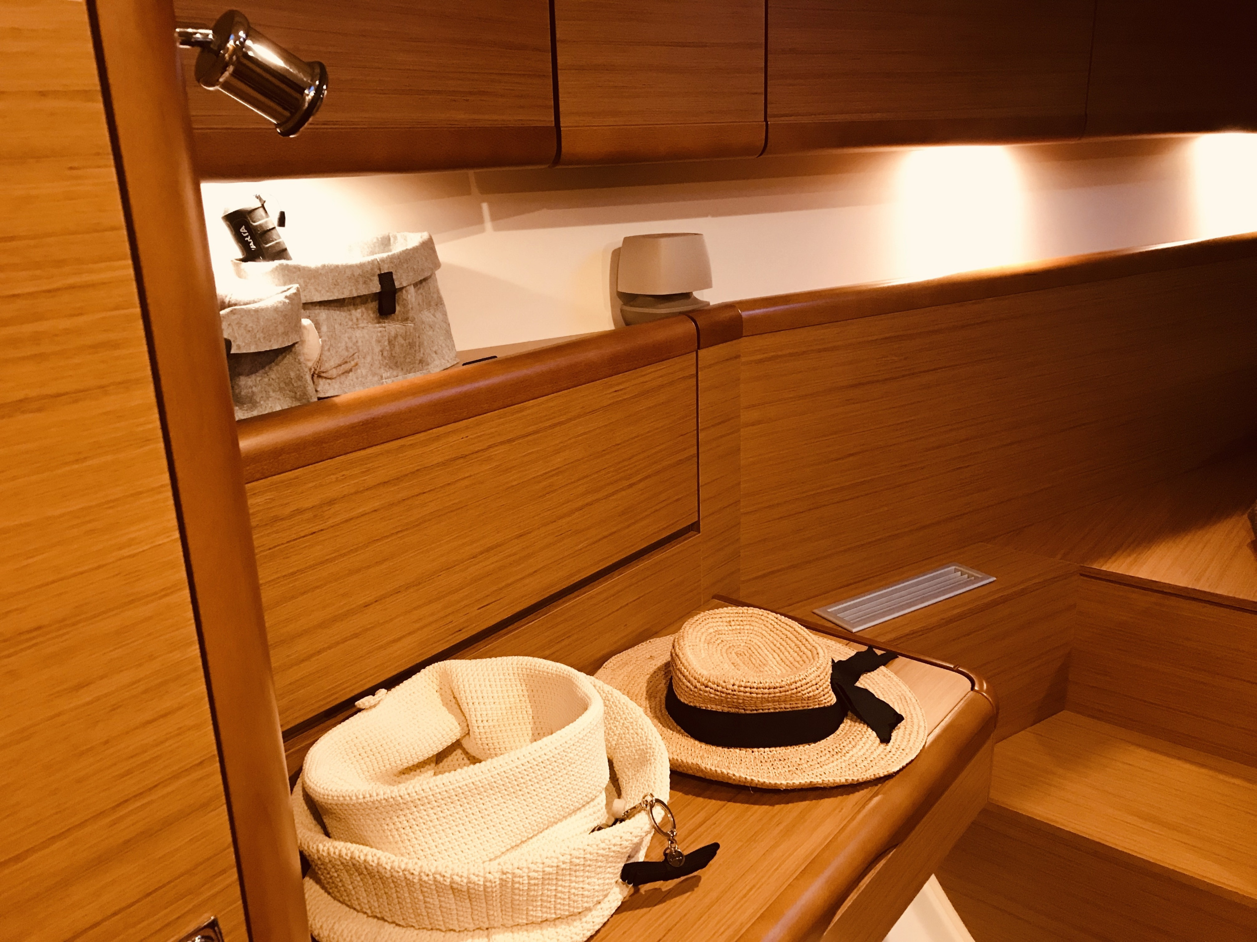 Photo #4 - Jeanneau Sund Odyssey (Blue Magic A) in Santa Maria Navarrese - 3255