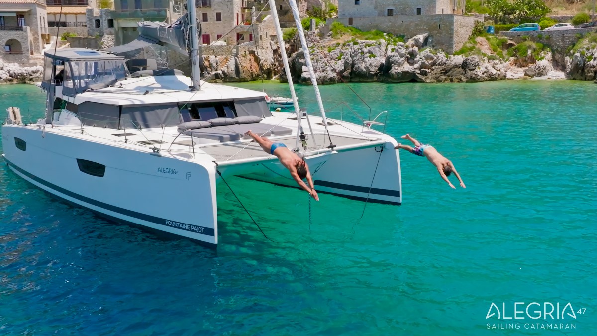 Photo #4 - Fountaine Saona 47 ("Alegria" Boutique Crewed) in Kalamata - 3262