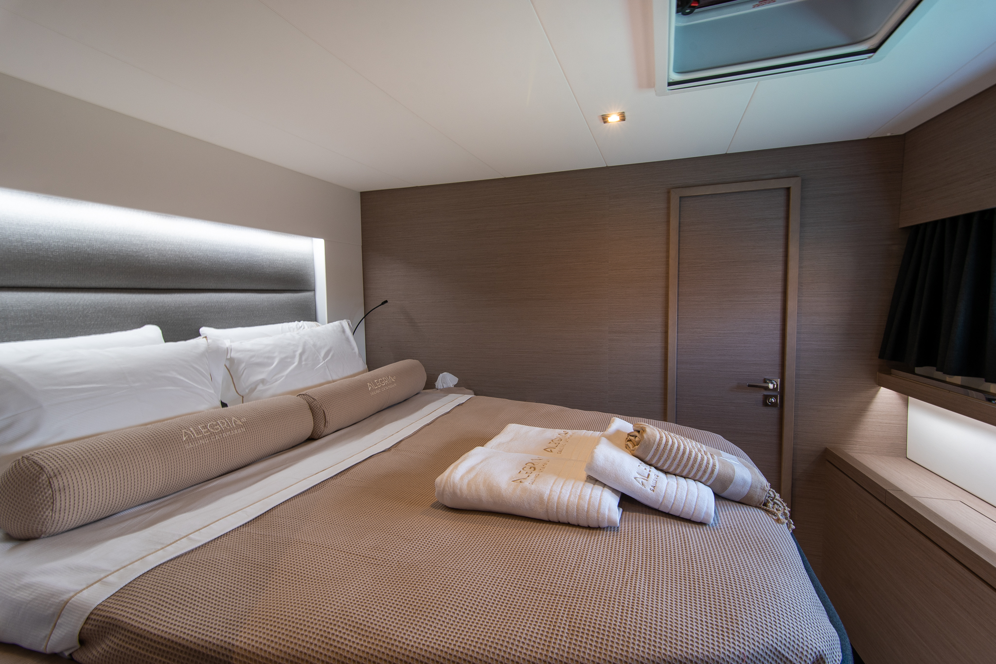 Photo #19 - Fountaine Saona 47 ("Alegria" Boutique Crewed) in Kalamata - 3262
