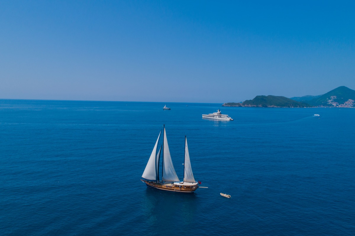 Photo #13 - Motor Sailor (Kaptan Sevket Cabin) en Tivat - 3274