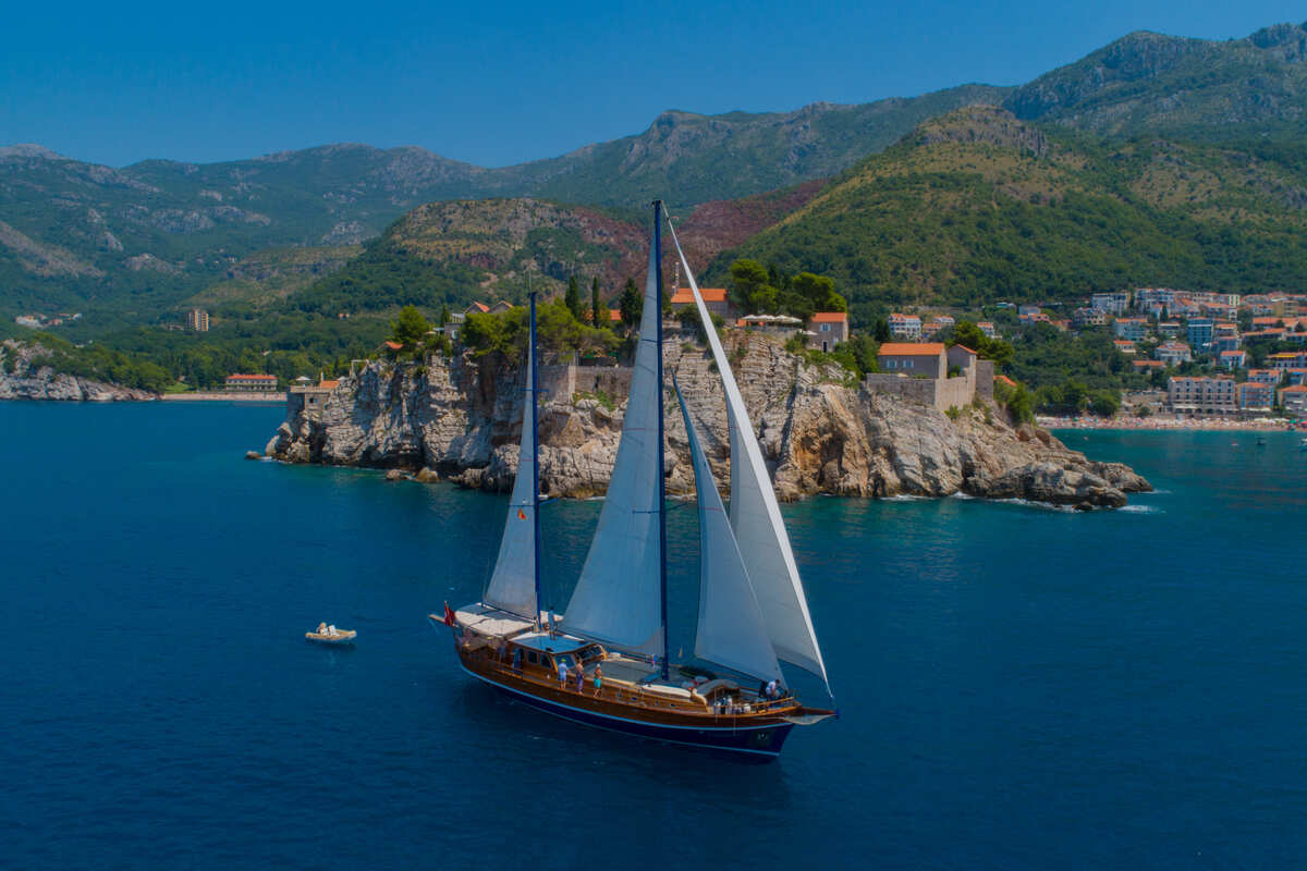 Photo #14 - Motor Sailor (Kaptan Sevket Cabin) en Tivat - 3274