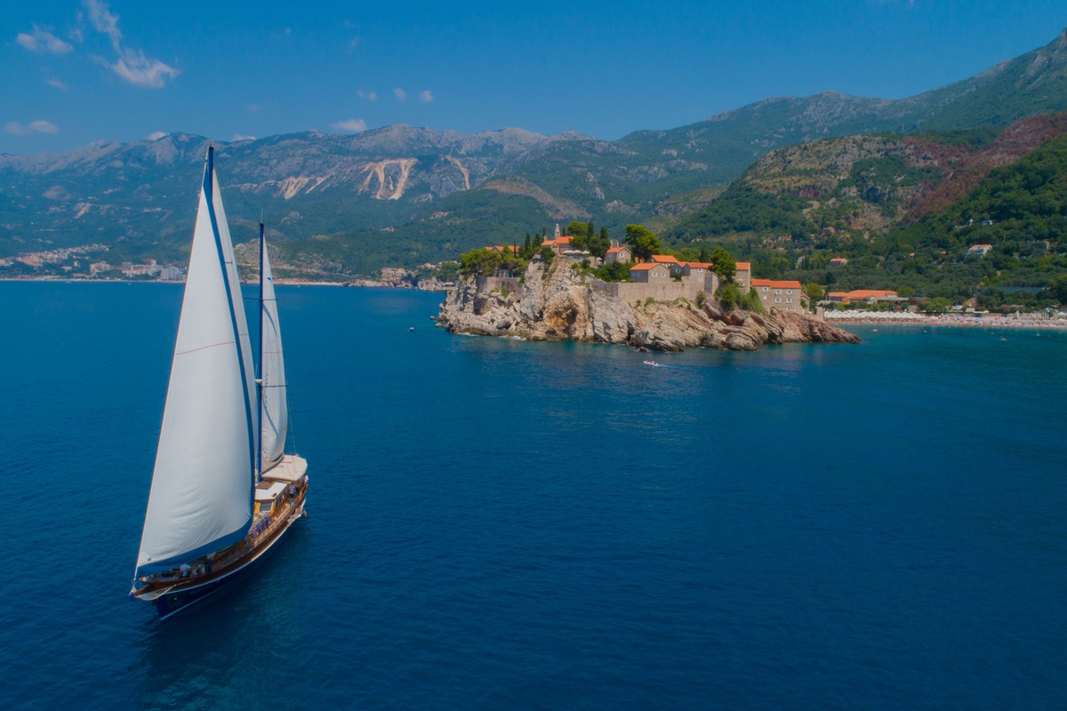 Photo #15 - Motor Sailor (Kaptan Sevket Cabin) en Tivat - 3274