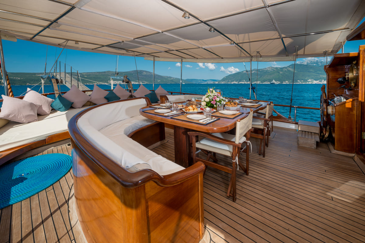 Photo #33 - Motor Sailor (Kaptan Sevket Cabin) en Tivat - 3274