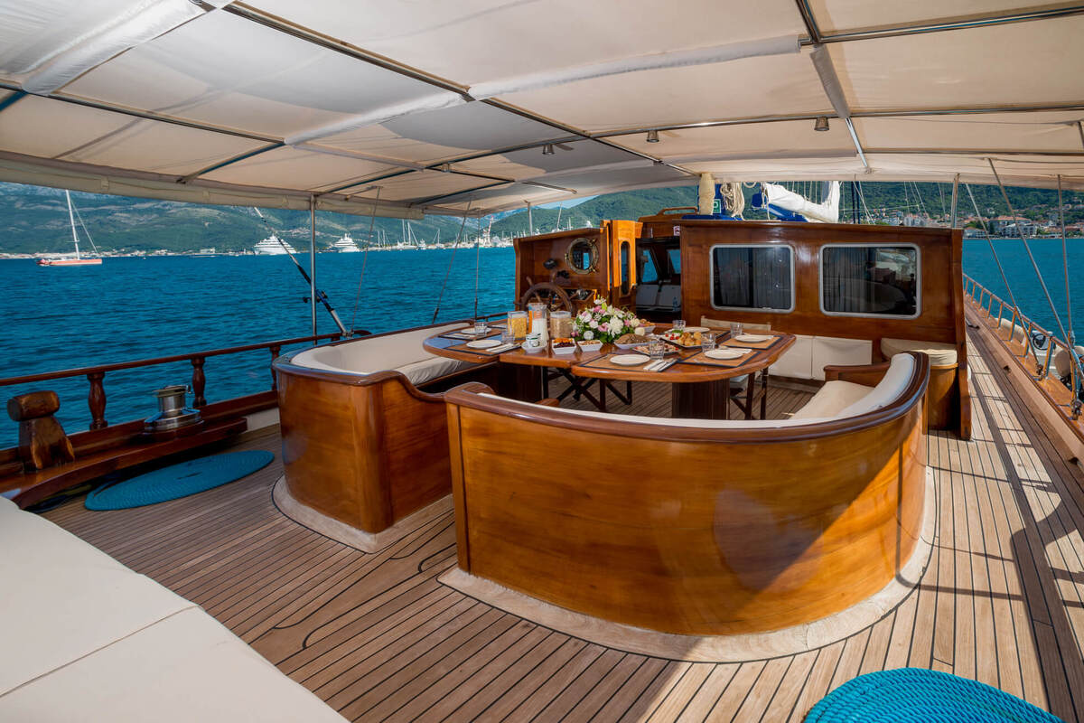 Photo #34 - Motor Sailor (Kaptan Sevket Cabin) en Tivat - 3274