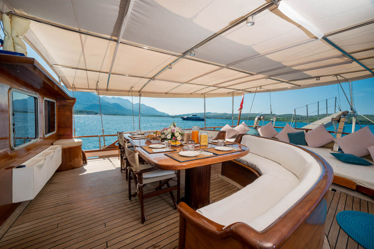 Photo #38 - Motor Sailor (Kaptan Sevket Cabin) en Tivat - 3274