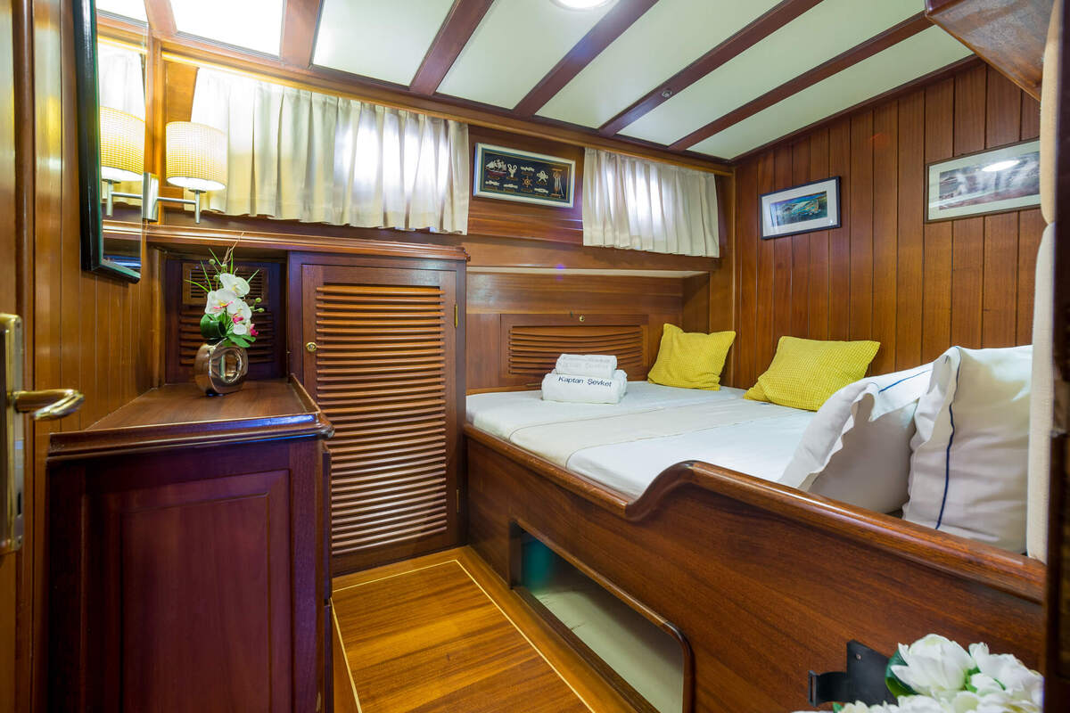 Photo #48 - Motor Sailor (Kaptan Sevket Cabin) en Tivat - 3274