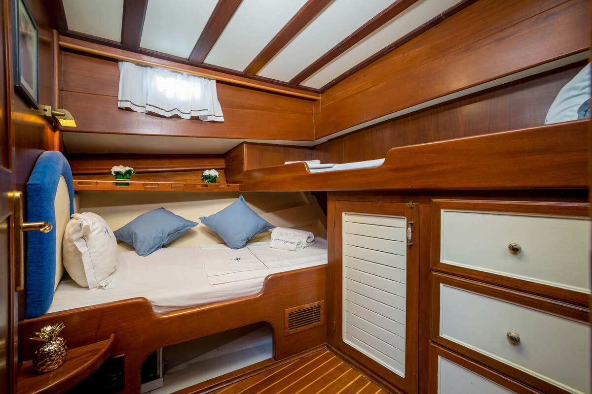 Photo #5 - Motor Sailor (Kaptan Sevket Cabin) en Tivat - 3274