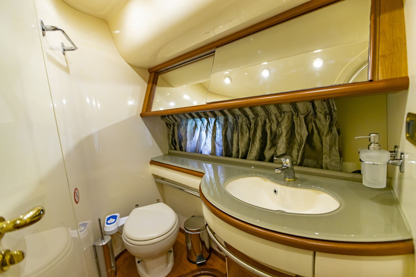 Photo #15 - Azimut 62 Fly (Azimut 62 Fly) in Bodrum - 3296