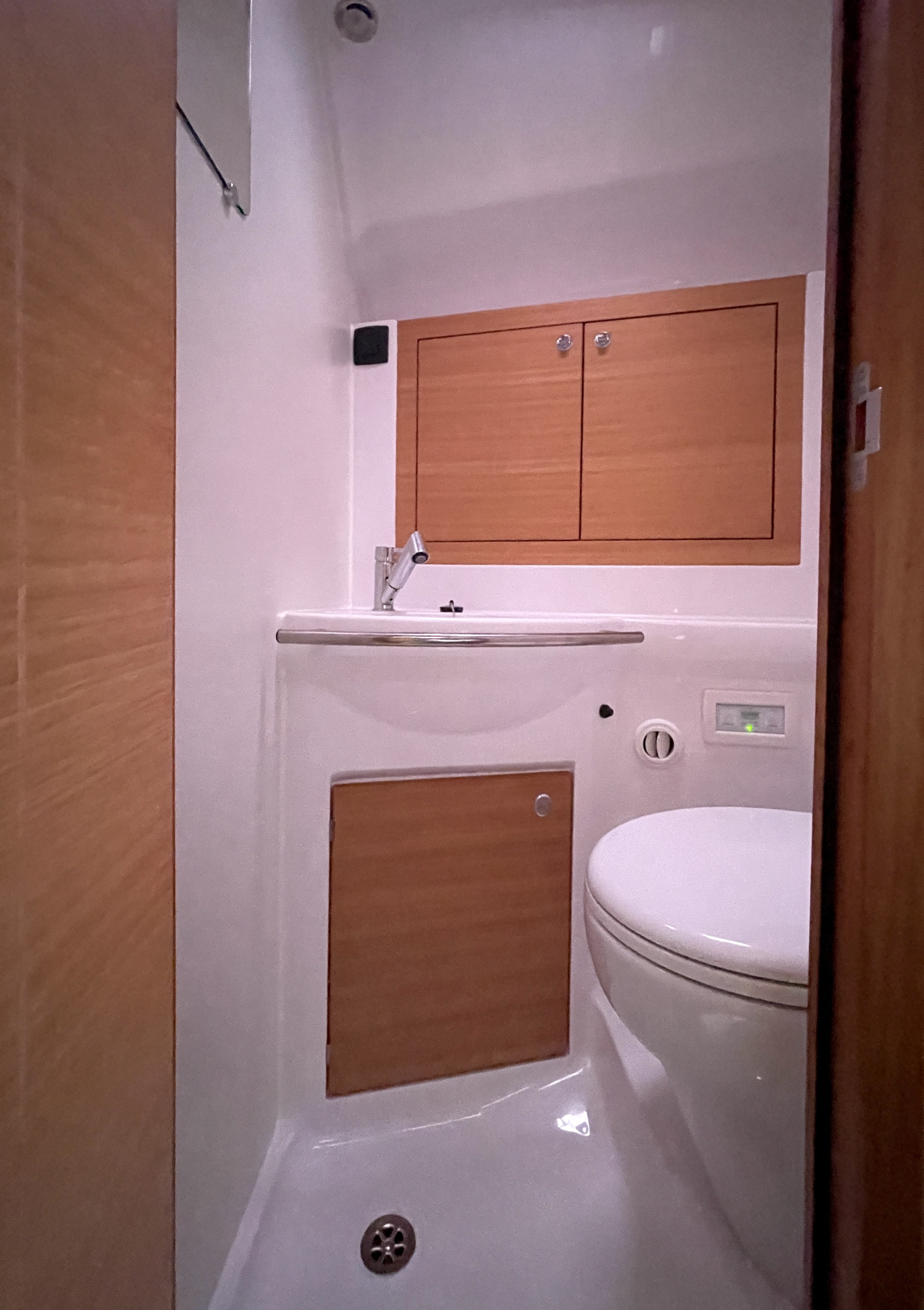 Photo #9 - Elan 40.1 (Less) in Fethiye - 3310