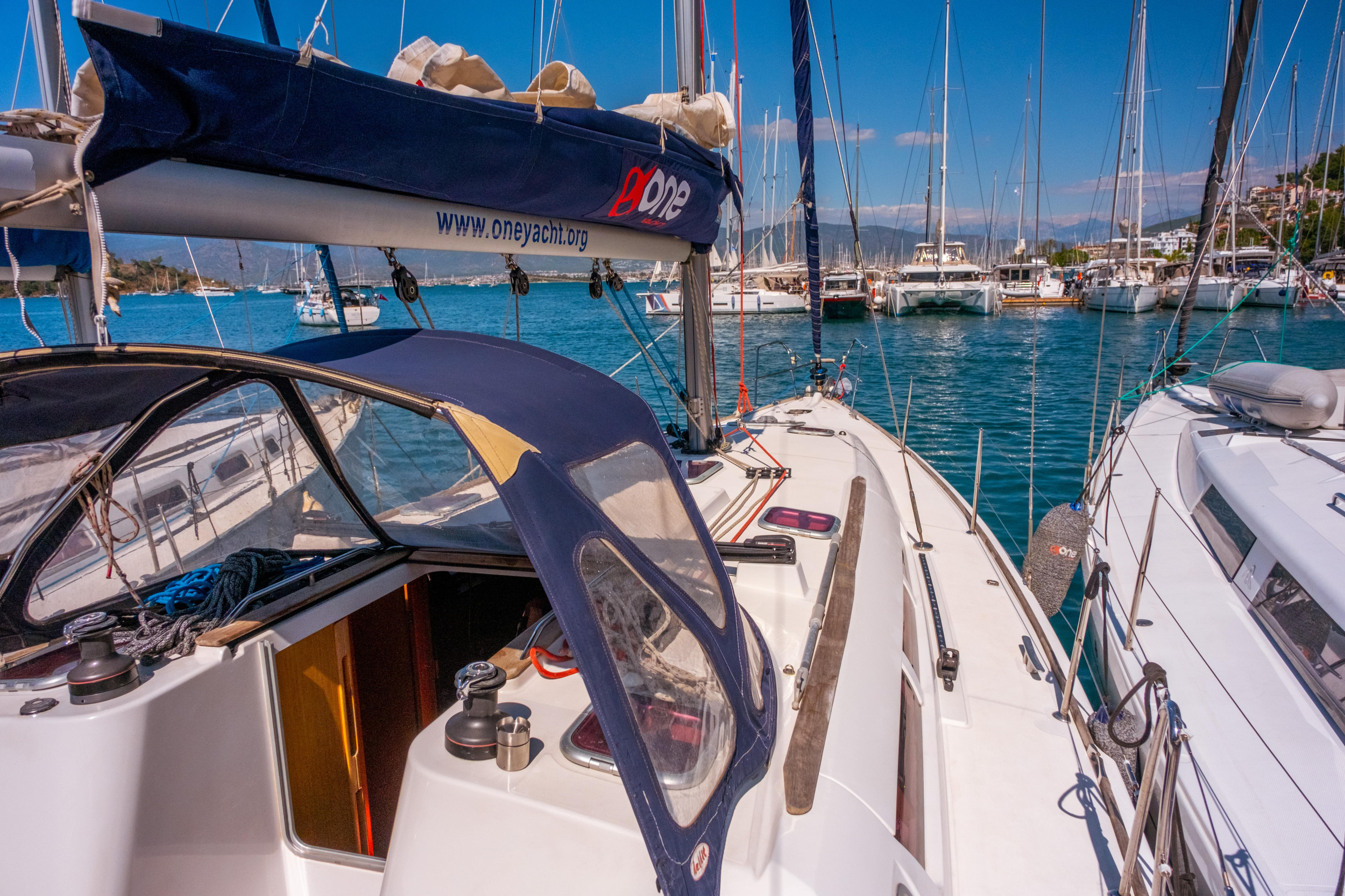 Photo #9 - Jeanneau Sun Odissey 42 (Winter Breeze) in Fethiye - 3312
