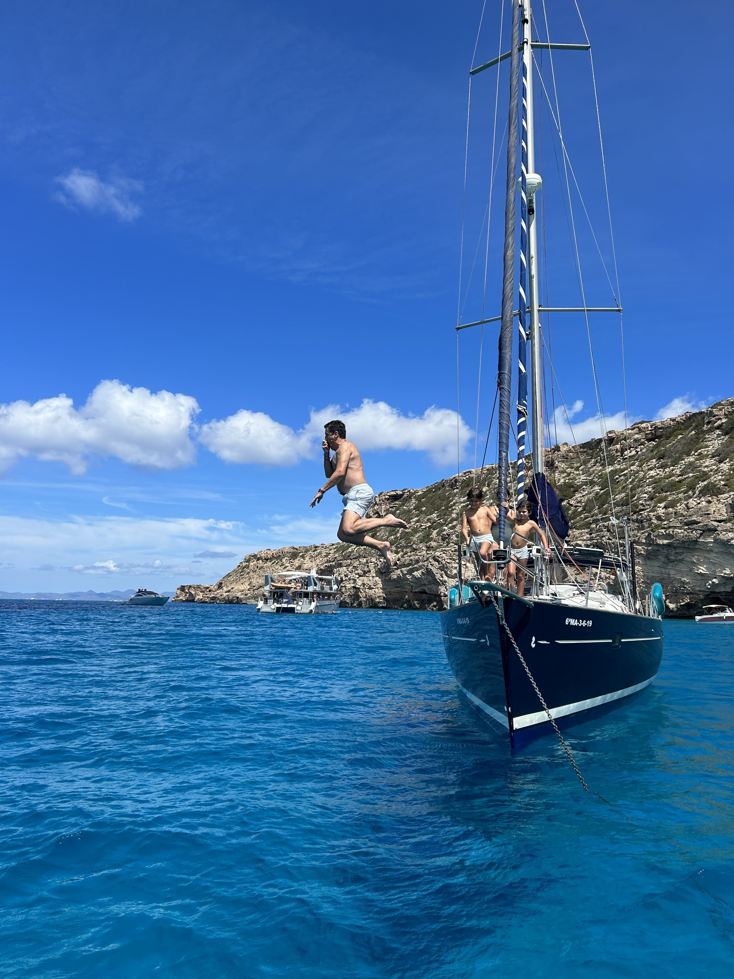 Photo #8 - Beneteau Oceanis 473 (Perla Azul) in Eivissa - 3349