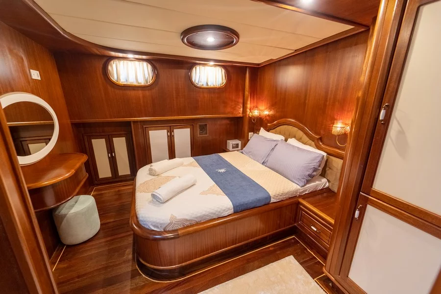 Motorsailer (Prenses Bugce)  - 17