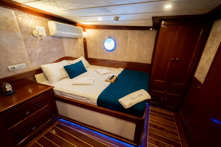 Photo #32 - Motorsailer (Queen Of RTT) in Fethiye - 3379