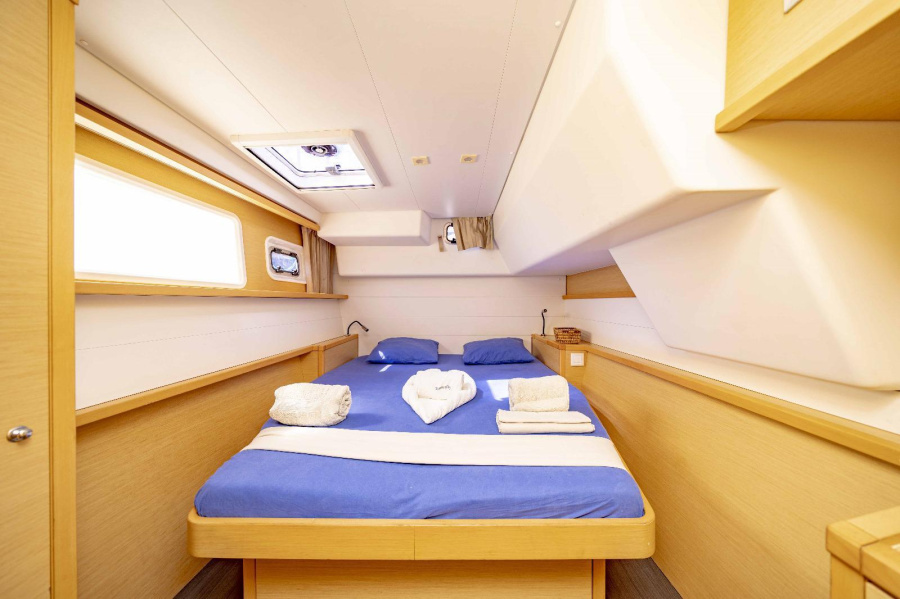 BUTTERFLY CATAMARAN - 2