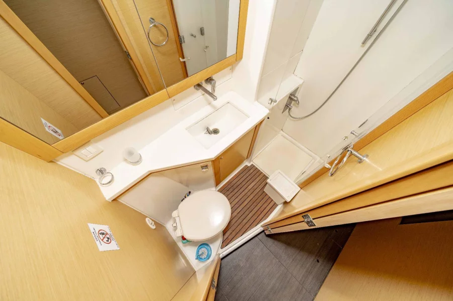 Lagoon 450F (BUTTERFLY CATAMARAN)  - 6