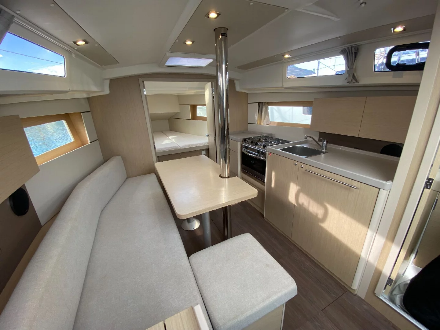 BENETEAU OCEANIS 35.1 (Zanzibar)  - 1