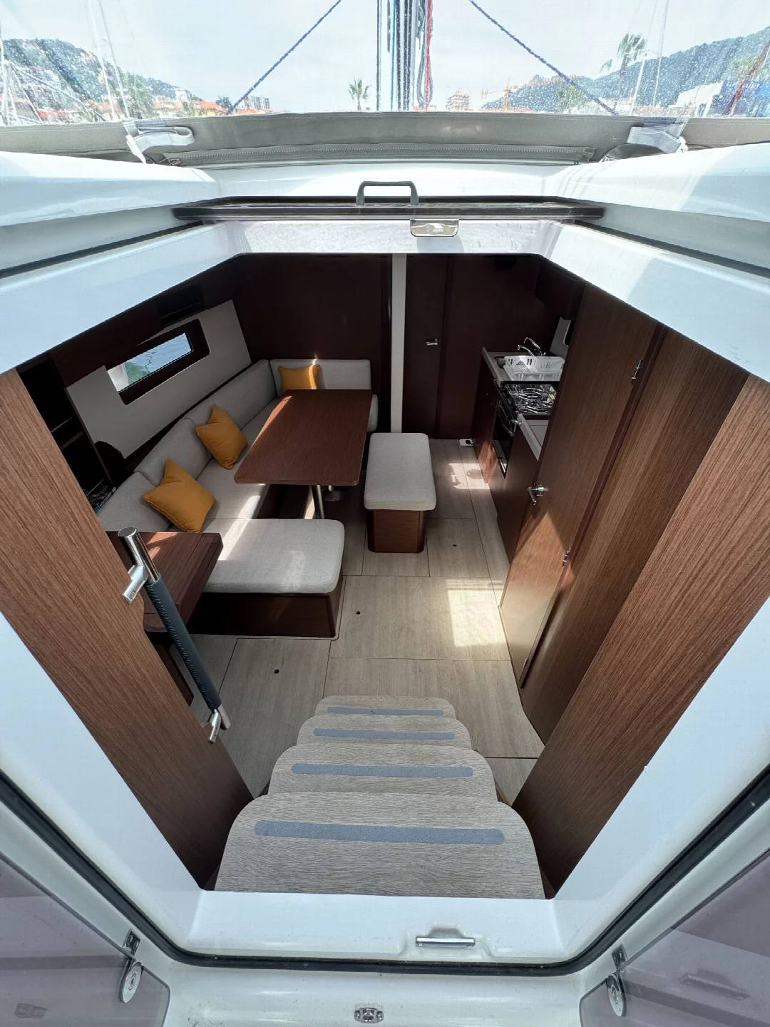BENETEAU OCEANIS 37.1 (Bora-Bora)  - 7