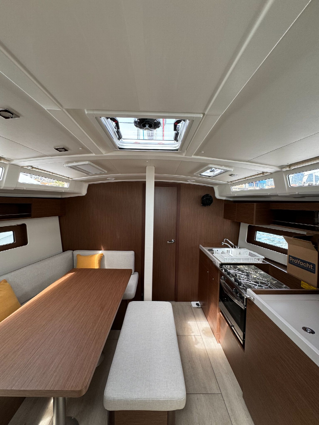 Photo #9 - BENETEAU OCEANIS 37.1 (Bora-Bora) in Ajaccio - 3501