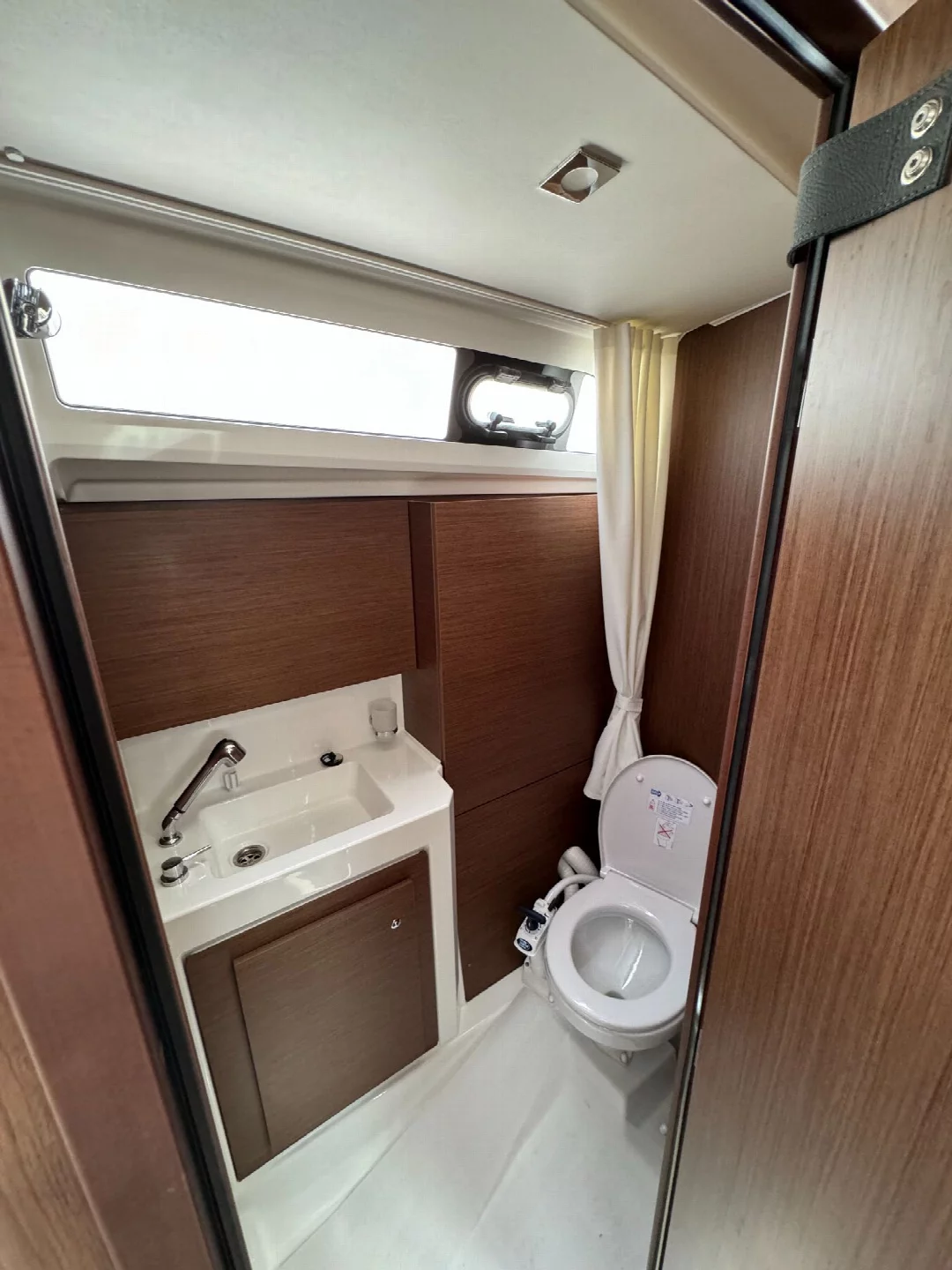 BENETEAU OCEANIS 37.1 (Bora-Bora)  - 2