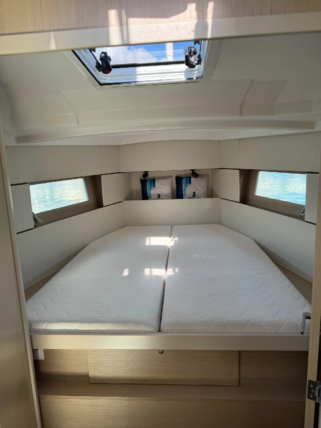 BENETEAU OCEANIS 38.1 (Melahel II)  - 3