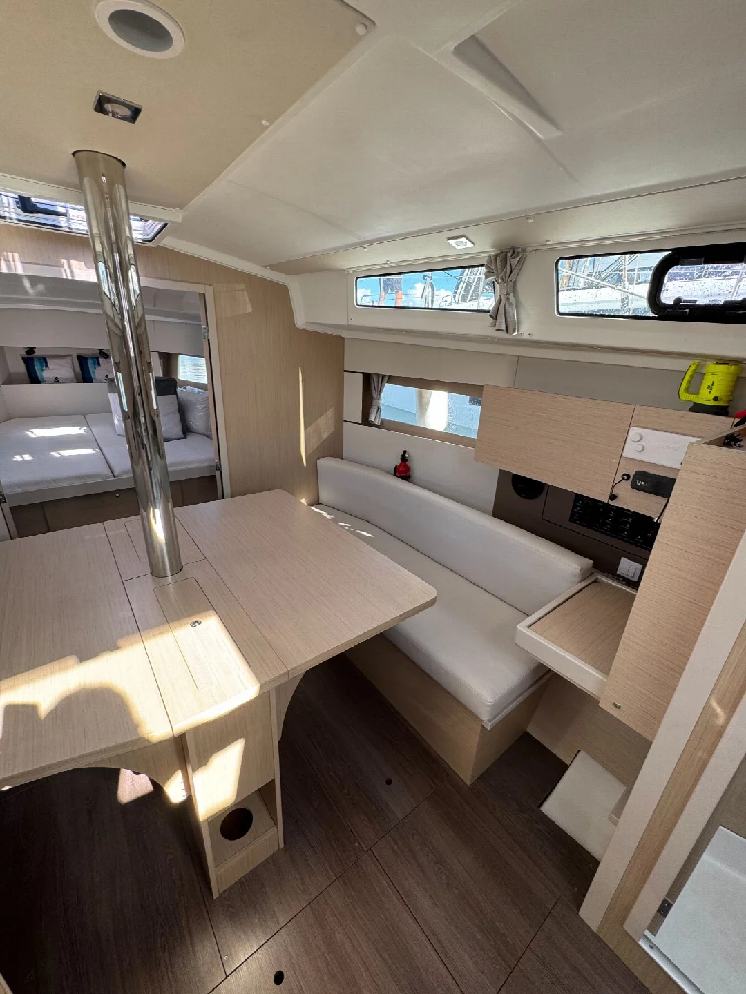 BENETEAU OCEANIS 38.1 (Melahel II)  - 8