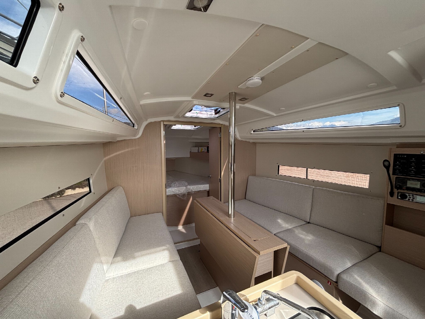 Photo #6 - BENETEAU OCEANIS 30.1 (BENETEAU OCEANIS 30.1) in Ajaccio - 3505