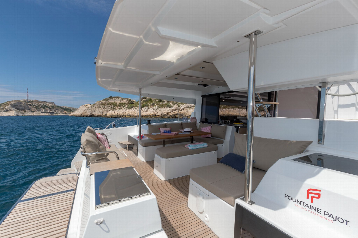 Photo #2 - FOUNTAINE PAJOT ASTREA 42 (FOUNTAINE PAJOT ASTREA 42) in Ajaccio - 3507