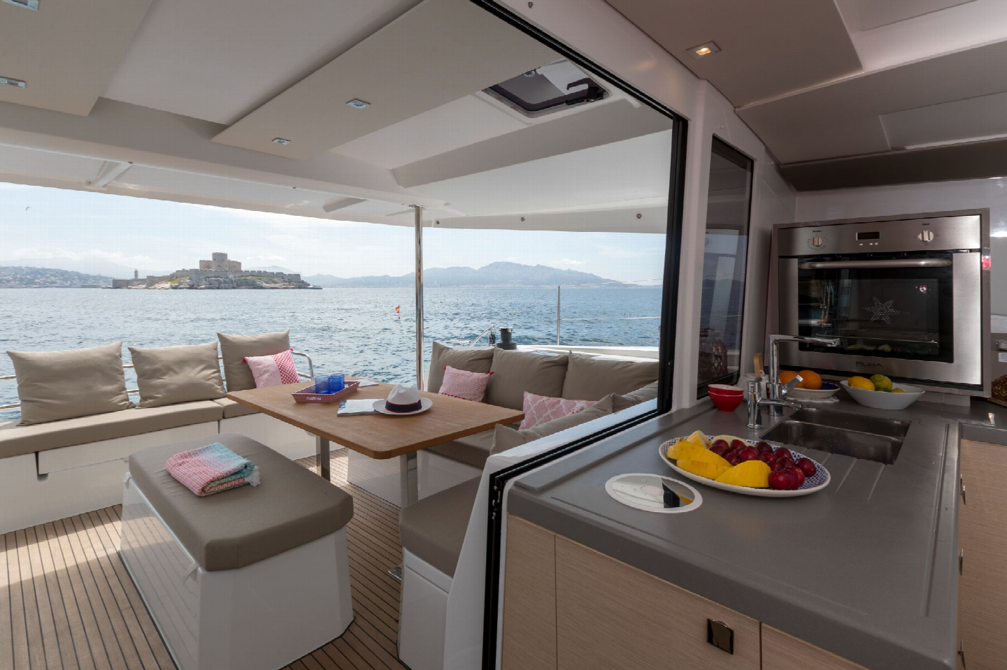 Photo #5 - FOUNTAINE PAJOT ASTREA 42 (FOUNTAINE PAJOT ASTREA 42) in Ajaccio - 3507