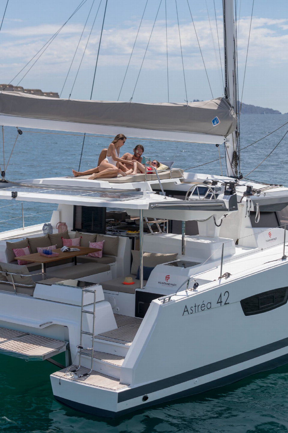 Photo #6 - FOUNTAINE PAJOT ASTREA 42 (FOUNTAINE PAJOT ASTREA 42) in Ajaccio - 3507