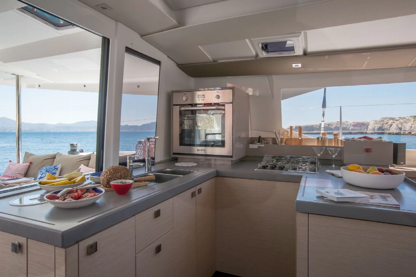 FOUNTAINE PAJOT ASTREA 42 (FOUNTAINE PAJOT ASTREA 42)  - 6