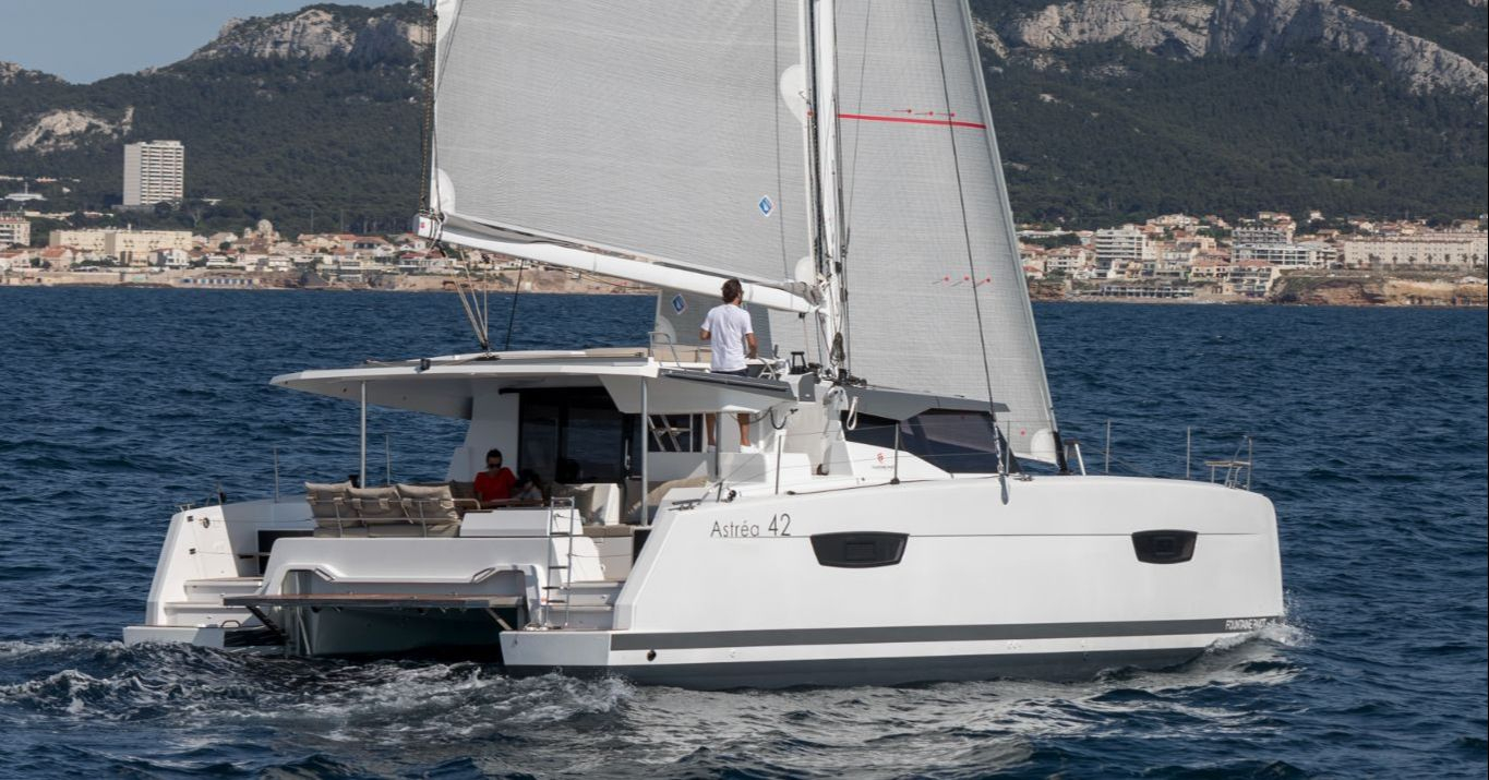 Photo #8 - FOUNTAINE PAJOT ASTREA 42 (FOUNTAINE PAJOT ASTREA 42) in Ajaccio - 3507