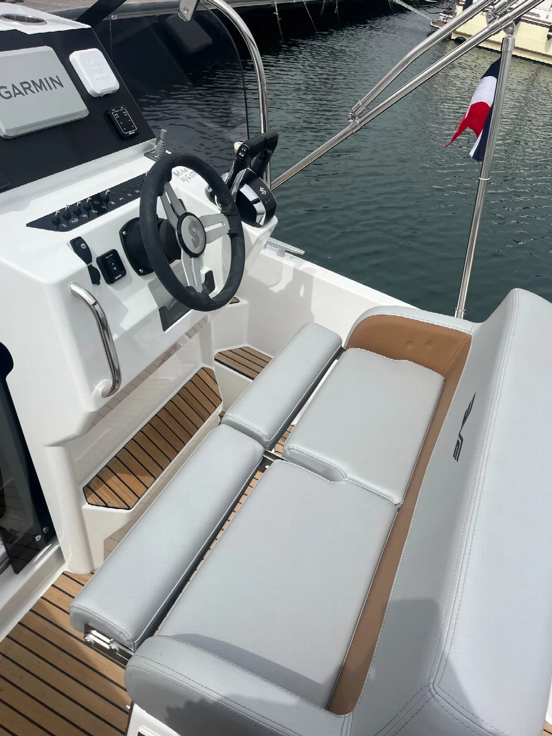BENETEAU FLYER 9 SUNDECK (Bel Air)  - 1